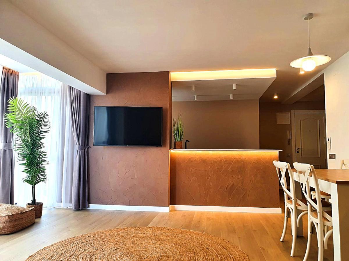First Line Beach Beautiful Two Bedrooms Benidorm Exterior photo